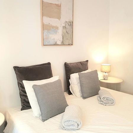 Alm- Spacious. Sunny. Patio. Quiet Area. Fast Wifi Lisbon Bagian luar foto