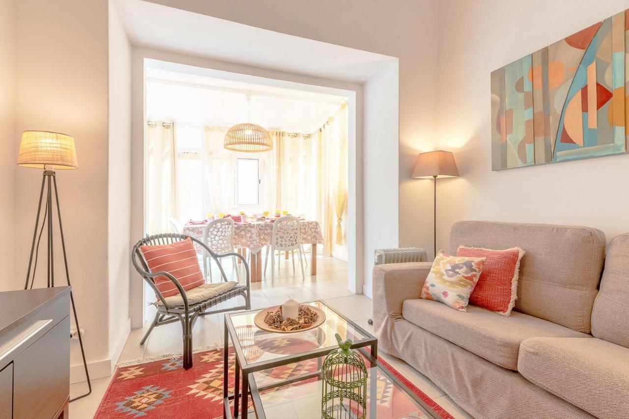 Alm- Spacious. Sunny. Patio. Quiet Area. Fast Wifi Lisbon Bagian luar foto