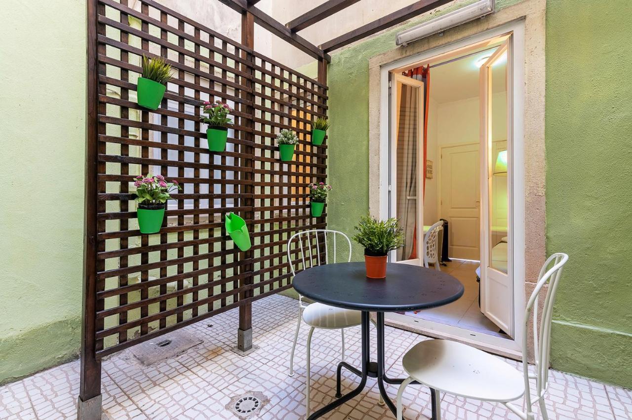 Alm- Spacious. Sunny. Patio. Quiet Area. Fast Wifi Lisbon Bagian luar foto